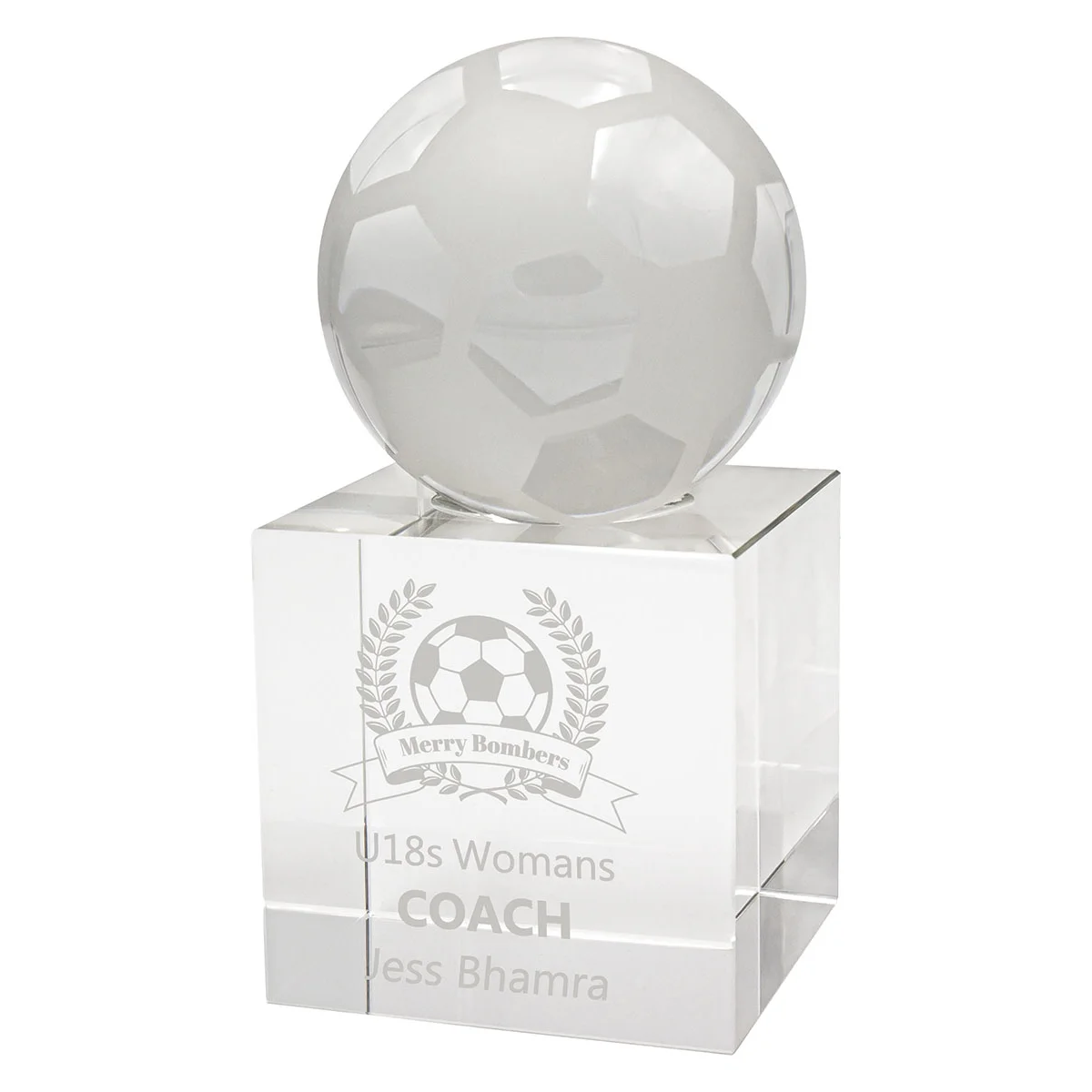 Crystal spinning ball with crystal construction