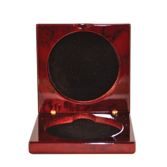 Cherry medal case with res / ilient construction