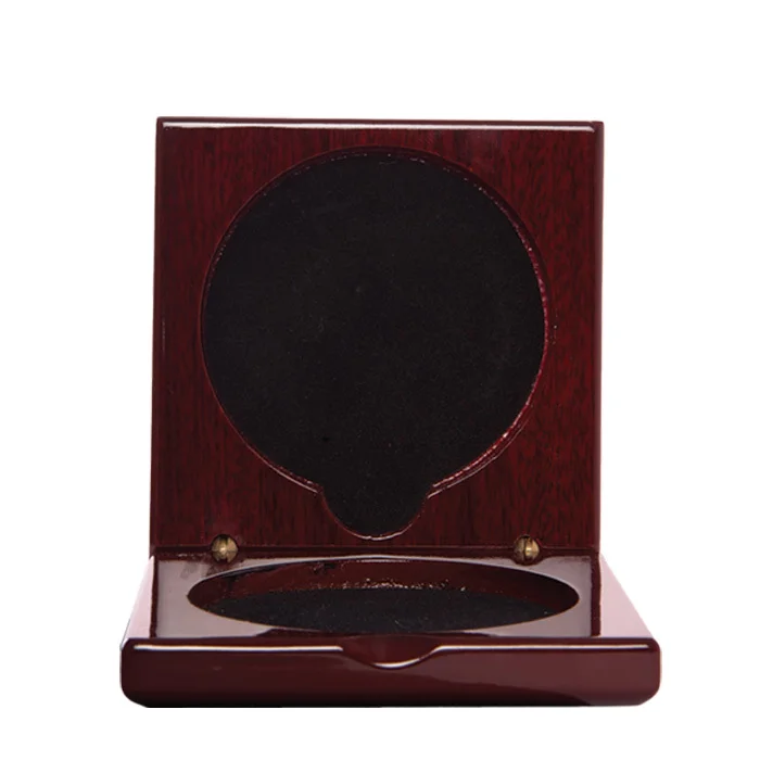 Woodgrain medal case with res / ilient construction